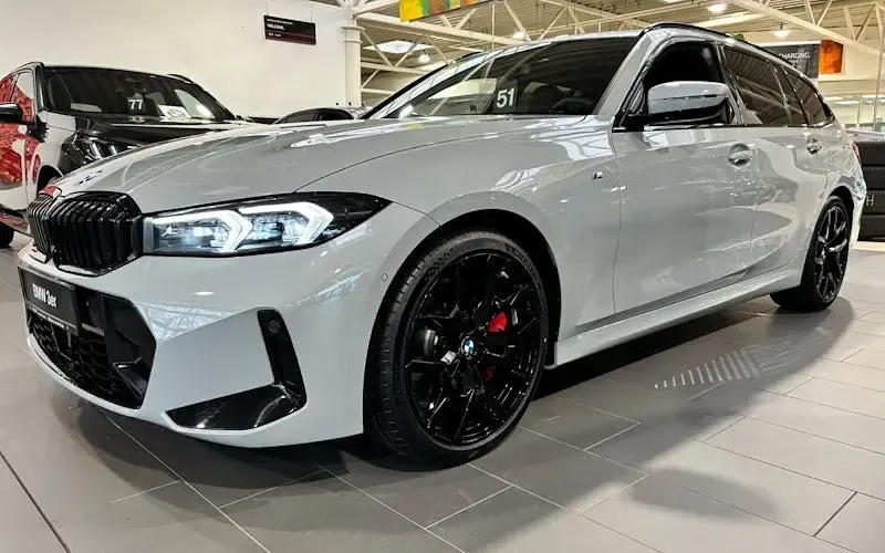 Neu BMW 320 Comfort Edition 184 PS (135 kW) 2026 Grau Kombi