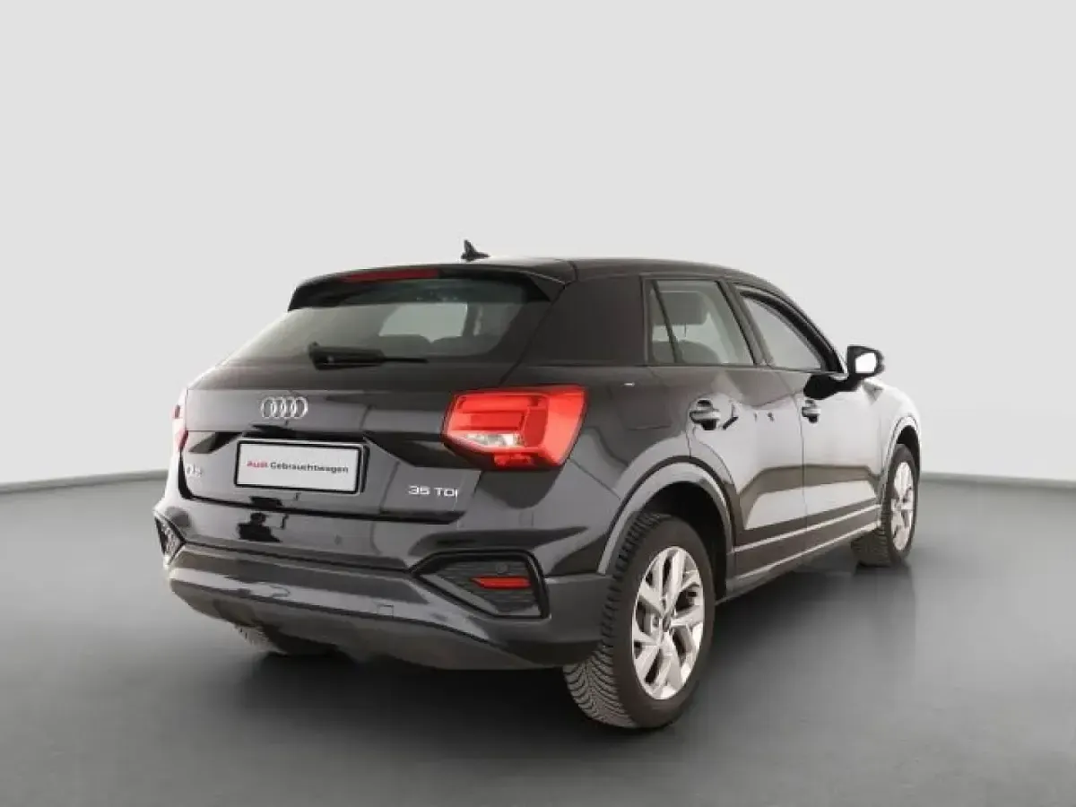 Gebraucht Audi Q2 Advanced 150 PS (110 kW) 2025 Mythosschwarz metallic SUV