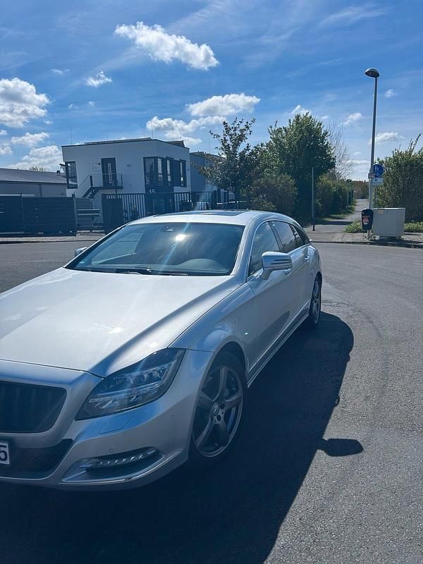 Gebraucht Mercedes CLS350 265 PS (194 kW) 2013 Silber Coupé