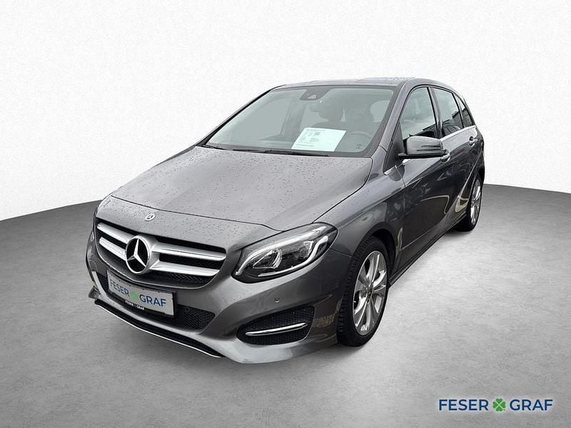 Gebraucht Mercedes B200 Style 156 PS (114 kW) 2018 Grau Van / Kleinbus