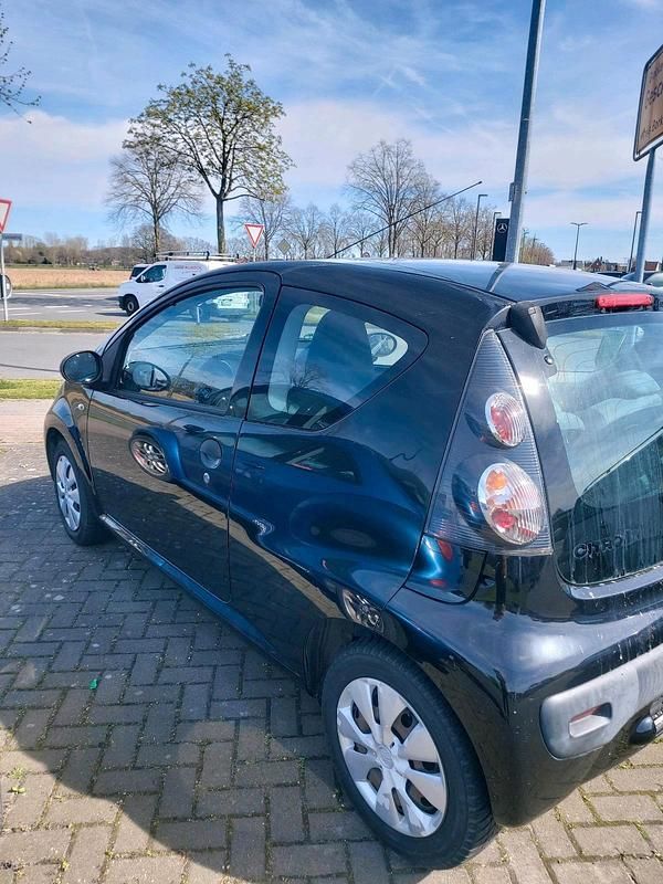 Gebraucht Citroën C1 68 PS (50 kW) 2010 Schwarz Kleinwagen