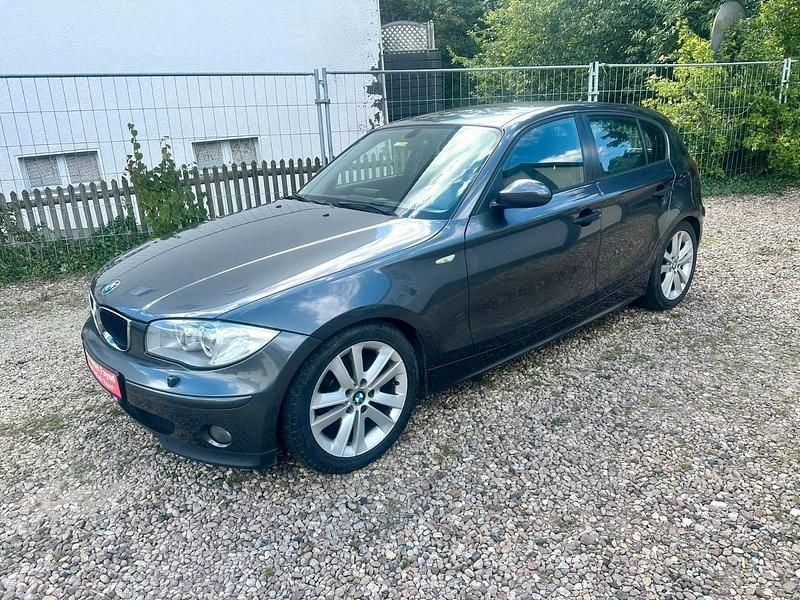 Grau Gebraucht 2005 BMW 118 Kleinwagen | 2.990 € (Guter Preis) - Bild 1/4