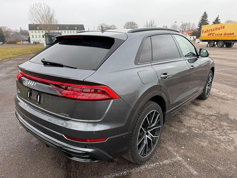 Gebraucht Audi Q8 Ambiente 286 PS (210 kW) 2019 Grau SUV