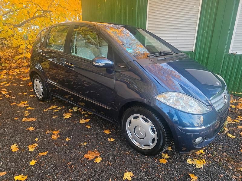 Blau Gebraucht 2007 Mercedes A180 Limousine | 2.300 € (Superpreis) - Bild 1/4