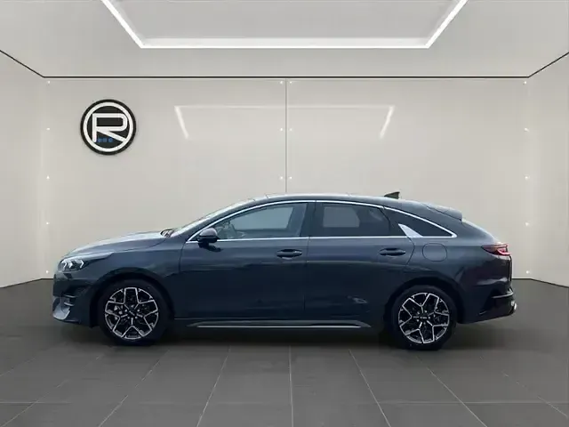 Gebraucht Kia Ceed GT-Line 140 PS (102 kW) 2024 Grau Kleinwagen
