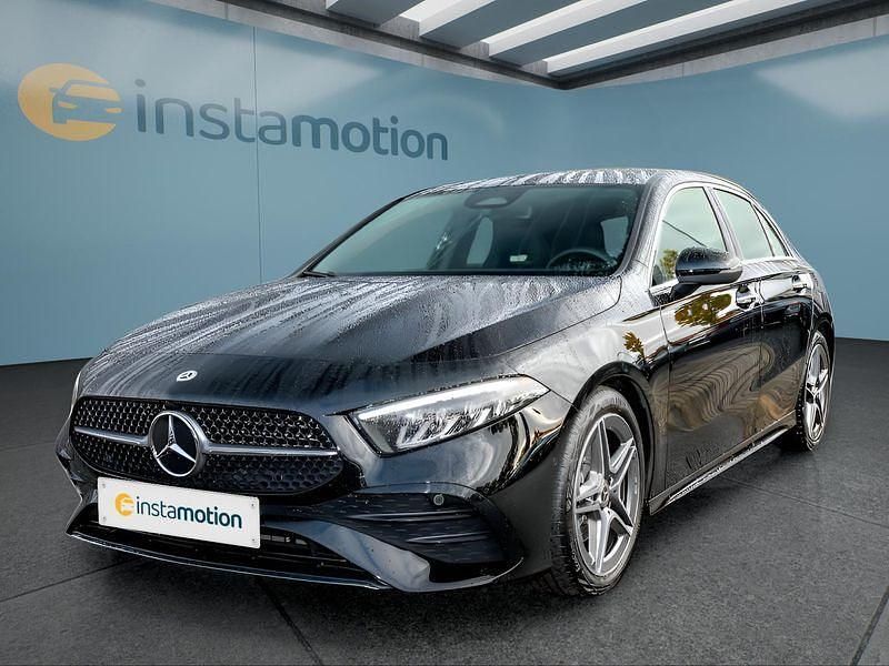Schwarz Gebraucht 2024 Mercedes A200 AMG Limousine | 32.249 € (Fairer Preis) - Bild 1/4