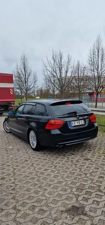 Gebraucht BMW 320 Performance 150 PS (110 kW) 2007 Schwarz Kombi