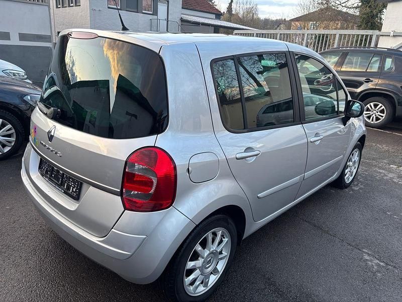 Gebraucht Renault Modus Night&Day 75 PS (55 kW) 2011 Silber Van / Kleinbus