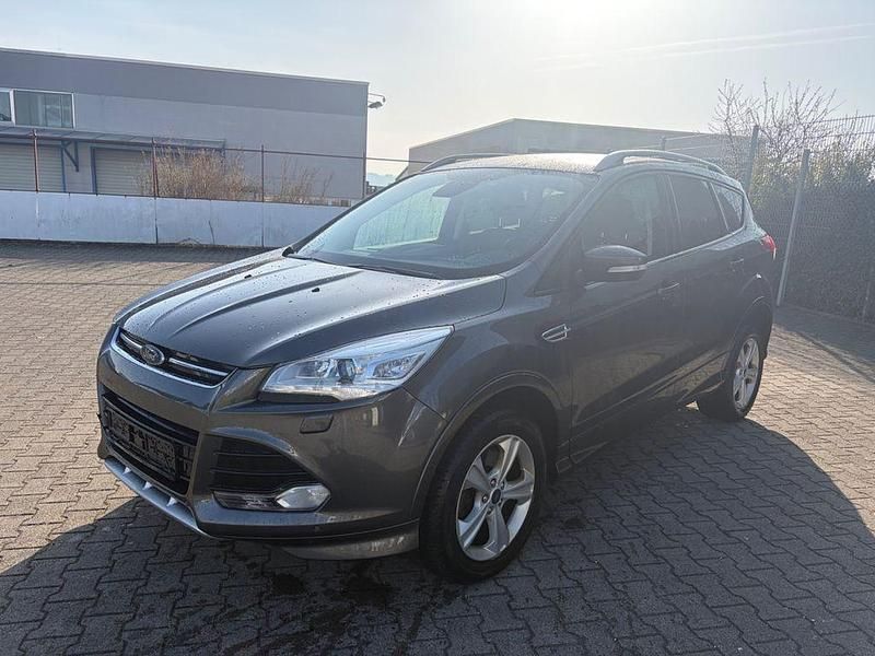 Gebraucht Ford Kuga Individual 179 PS (131 kW) 2016 Grau SUV