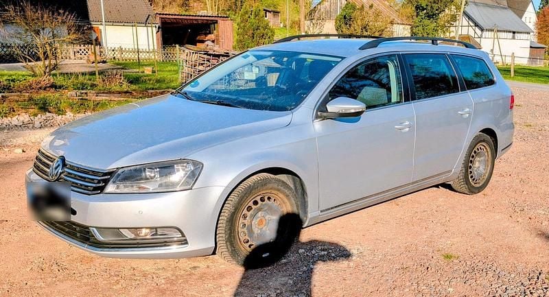 Second-hand VW Passat 140 CP (102 kW) 2012 Argintiu Break