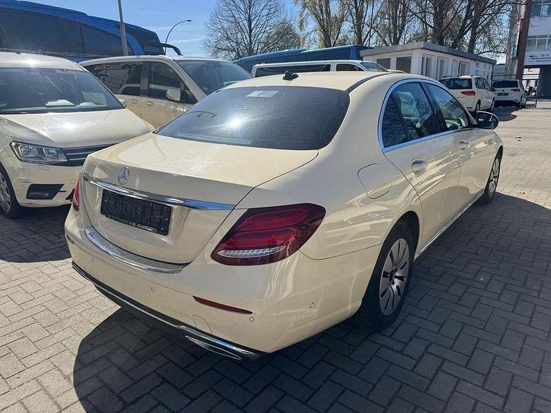 Gebraucht Mercedes E200 150 PS (110 kW) 2017 Limousine
