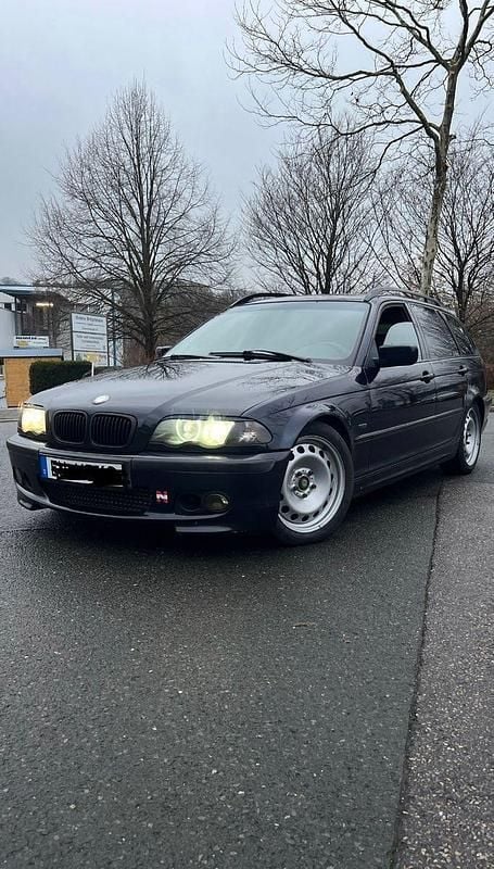 Blau Gebraucht 2001 BMW 330 M Sport Kombi | 3.999 € (Fairer Preis) - Bild 1/4