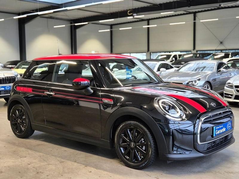 Gebraucht Mini Cooper Essential 136 PS (100 kW) 2023 Schwarz Kleinwagen