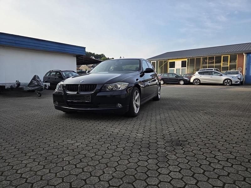 Schwarz Gebraucht 2007 BMW 325 Limousine | 4.999 € (Fairer Preis) - Bild 1/4