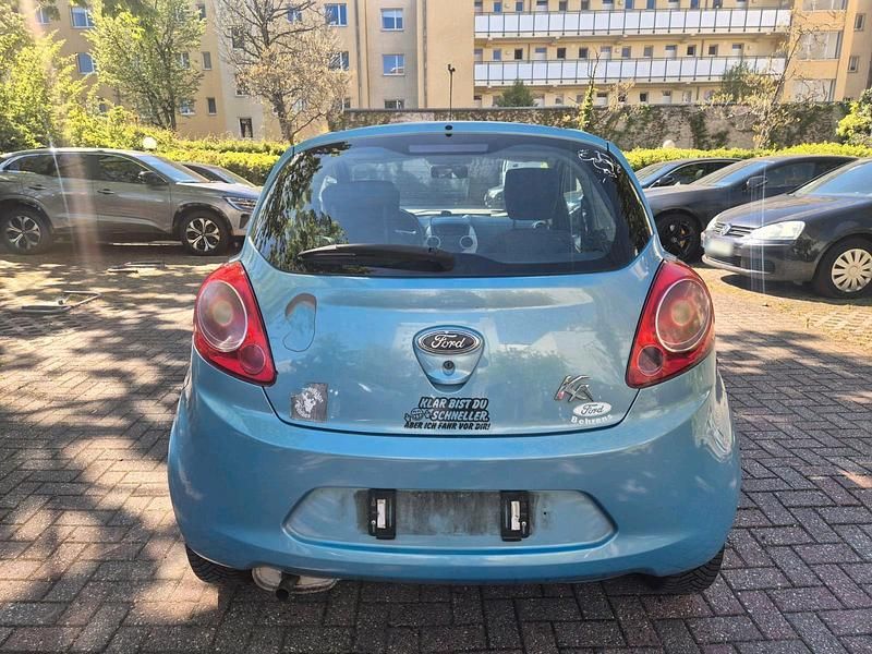 Second-hand Ford Ka 69 CP (50 kW) 2010 Albastru Hatchback