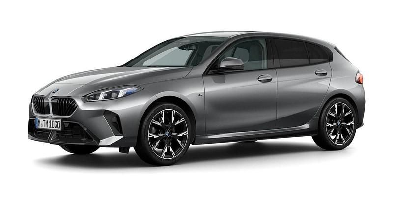 Grau Gebraucht 2025 BMW 120 Shadowline Kleinwagen | 38.856 € (Etwas zu teuer) - Bild 1/4