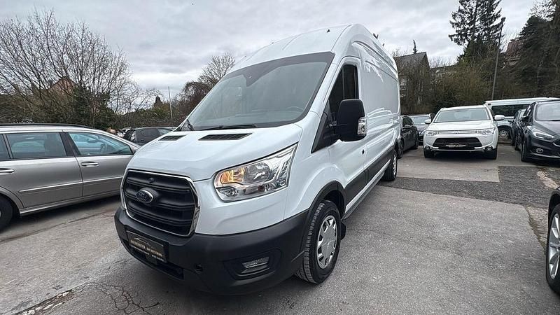 Gebraucht Ford Transit Trend 131 PS (96 kW) 2020 Weiß Van / Kleinbus