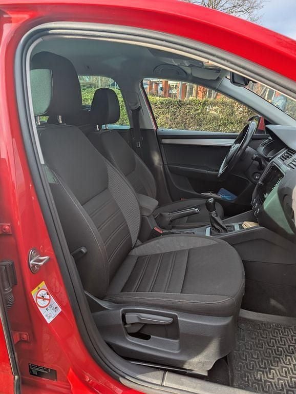 Gebraucht Skoda Octavia Active 116 PS (85 kW) 2019 Rot Kombi
