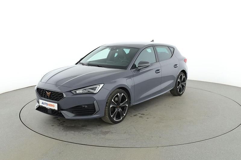 Usado Cupra Leon 245 HP (180 kW) 2020 Cinzento Sedan