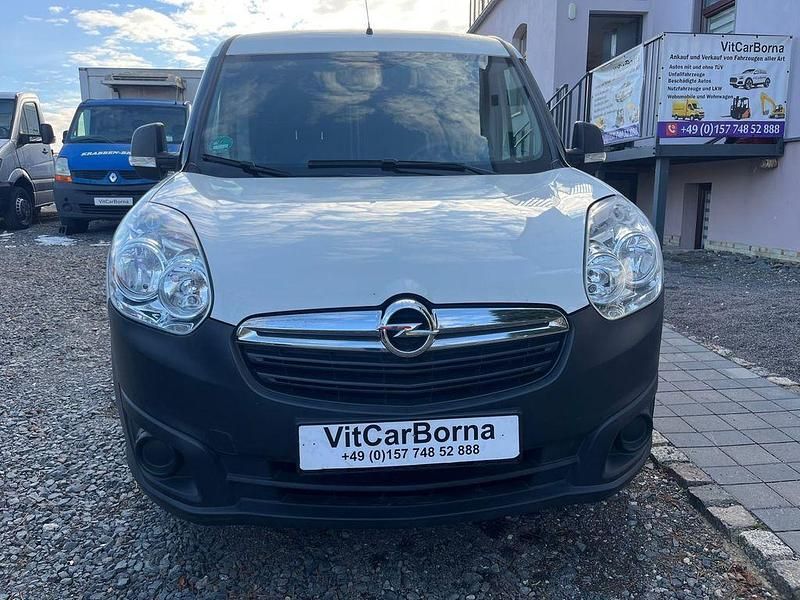 Gebraucht Opel Combo 120 PS (88 kW) 2018 Weiß Van / Kleinbus