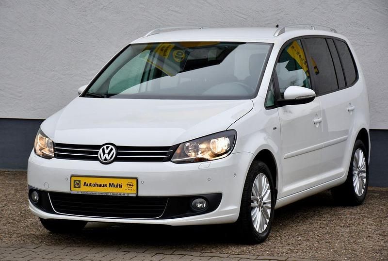 Gebraucht VW Touran Cup 105 PS (77 kW) 2014 Weiß Van / Kleinbus