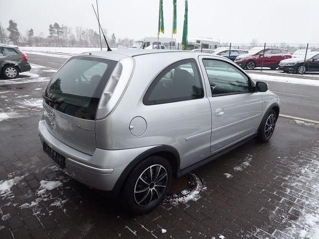 Gebraucht Opel Corsa Edition 80 PS (58 kW) 2006 Silber Kleinwagen