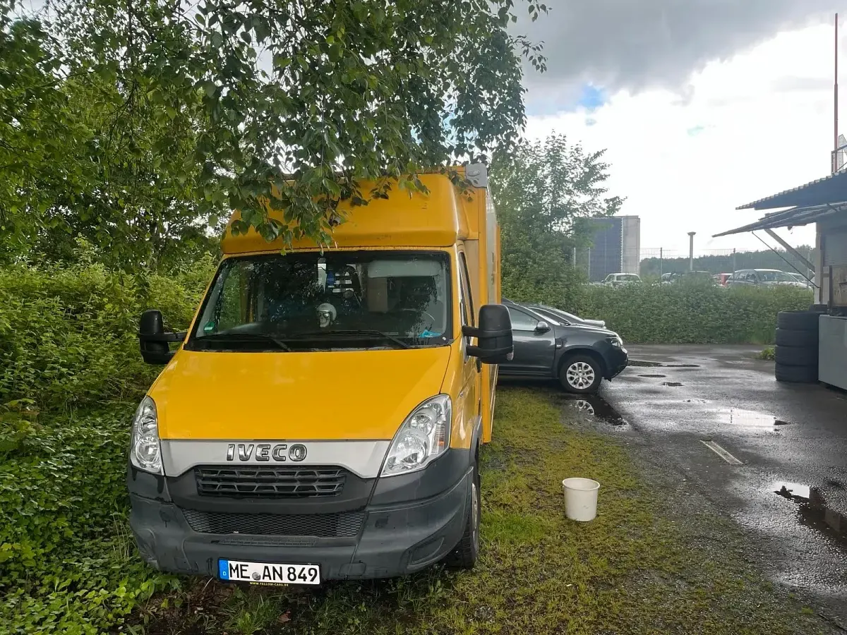 Gebraucht Iveco Daily 106 PS (77 kW) 2012 Gelb