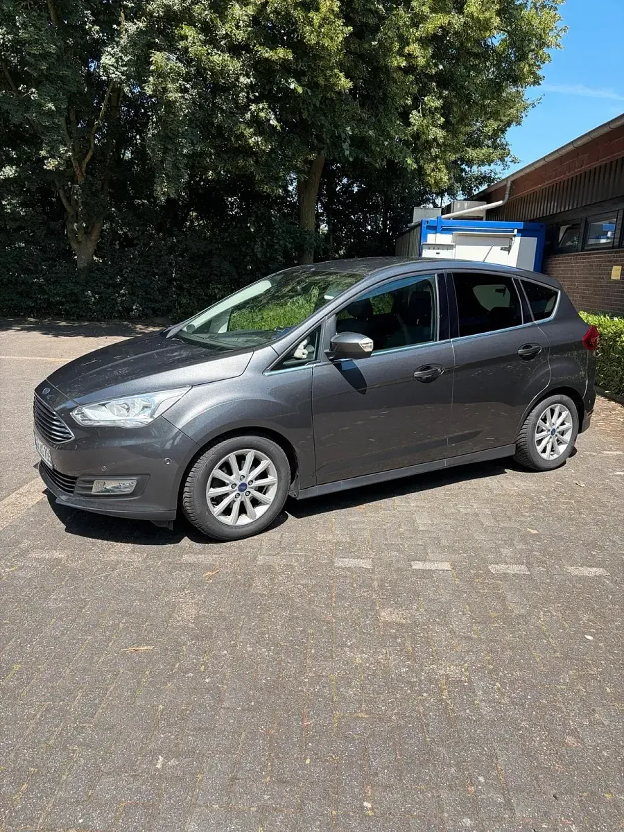 Gebraucht Ford C-MAX Titanium 125 PS (91 kW) 2018 Grau Van / Kleinbus