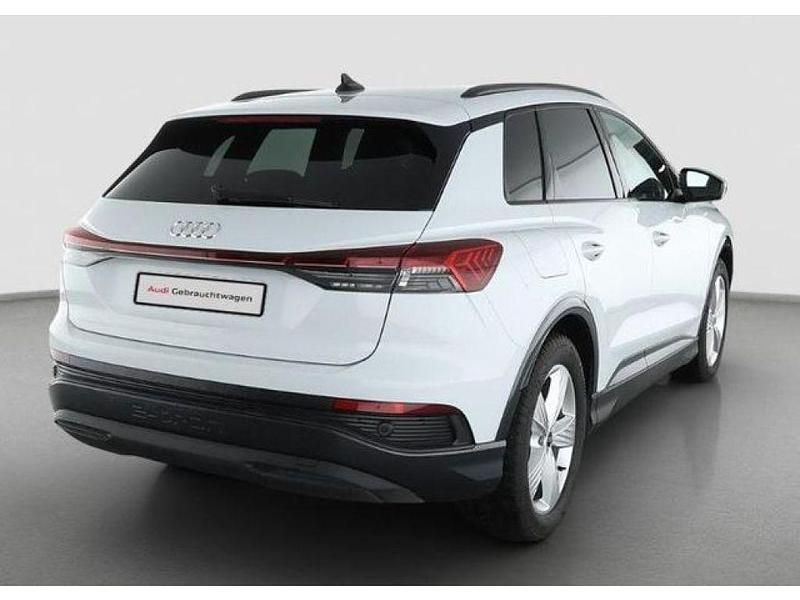 Gebraucht Audi e-tron 210 kW (286 PS) 2025 Gletscherweiss (metallic) SUV