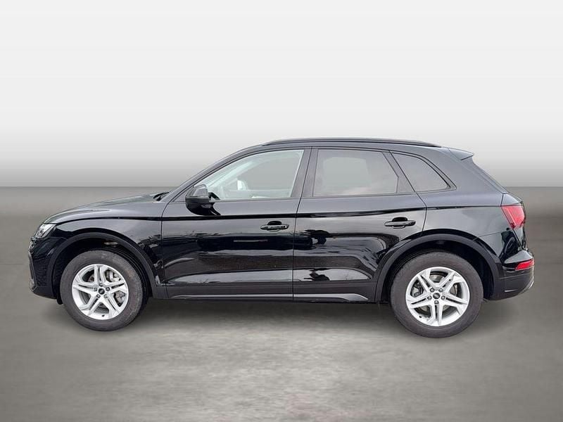 Gebraucht Audi Q5 Ambiente 204 PS (150 kW) 2022 Brillantschwarz SUV