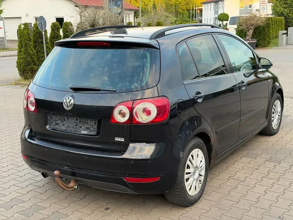 Gebraucht VW Golf VII Match 105 PS (77 kW) 2012 Schwarz Limousine