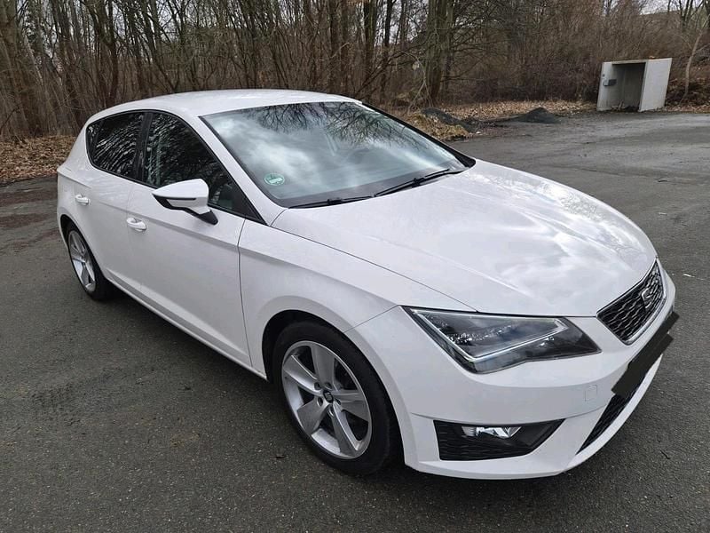 Gebraucht Seat Leon FR 125 PS (91 kW) 2016 Weiß Limousine