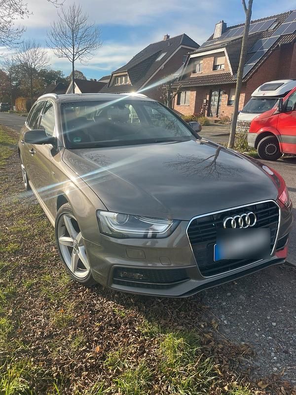 Grau Gebraucht 2014 Audi A4 S-Line Kombi | 10.500 € (Fairer Preis) - Bild 1/4