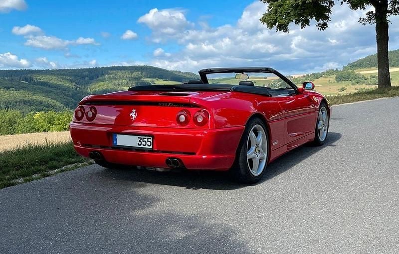 Second-hand Ferrari F355 381 CP (280 kW) 1998 Roșu Cabrio