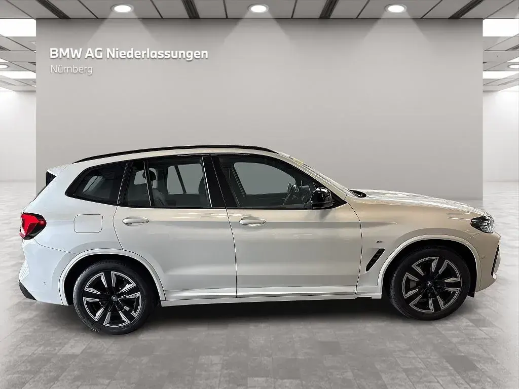 Gebraucht BMW iX3 M Sport 210 kW (286 PS) 2023 Weiß SUV