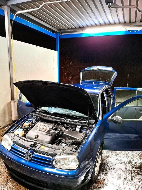 Gebraucht VW Golf III 116 PS (85 kW) 1999 Blau Limousine
