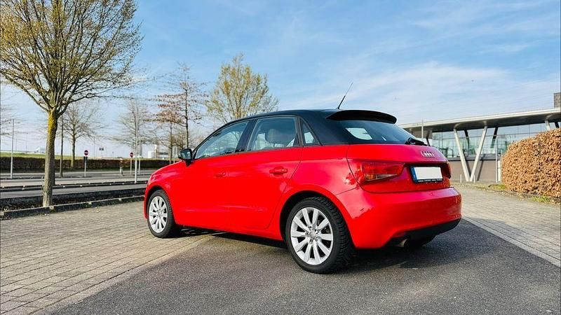 Gebraucht Audi A1 Sportback Ambition 86 PS (63 kW) 2014 Rot Kleinwagen