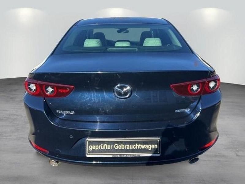 Gebraucht Mazda 3 Selection 186 PS (136 kW) 2022 Deep crystal blue Limousine