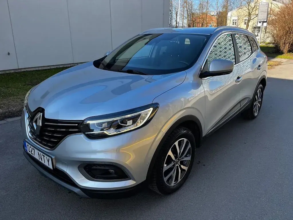 Gebraucht Renault Kadjar Equilibre 140 PS (102 kW) 2021 Silber SUV