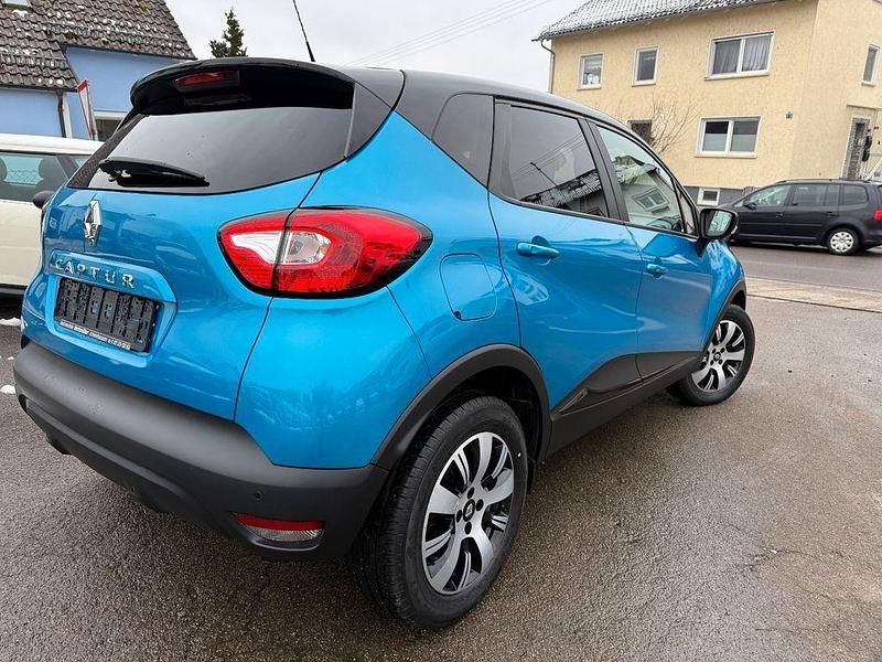 Gebraucht Renault Captur Dynamique 118 PS (86 kW) 2016 Blau SUV