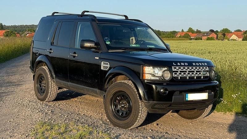Schwarz Gebraucht 2012 Land Rover Discovery 4 HSE SUV | 25.000 € - Bild 1/4