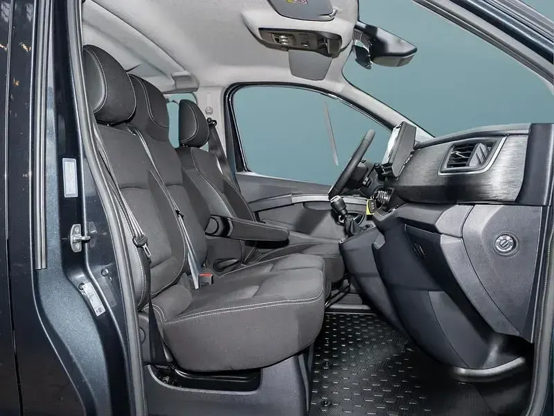 Gebraucht Renault Trafic 150 PS (110 kW) 2025 Grau Van / Kleinbus
