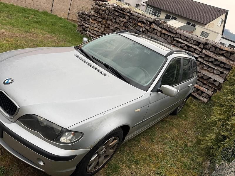 Gebraucht BMW 320 150 PS (110 kW) 2003 Silber Kombi