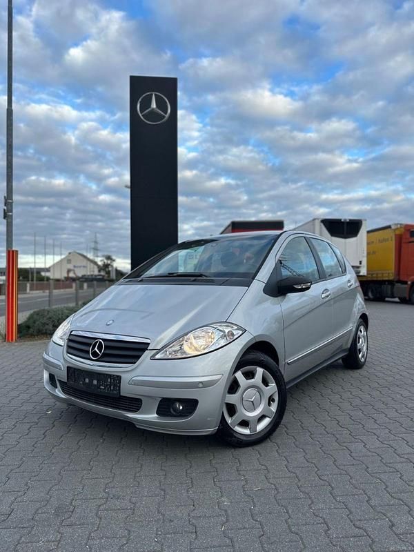 Silber Gebraucht 2006 Mercedes A170 Classic Van / Kleinbus | 3.999 € (Guter Preis) - Bild 1/4