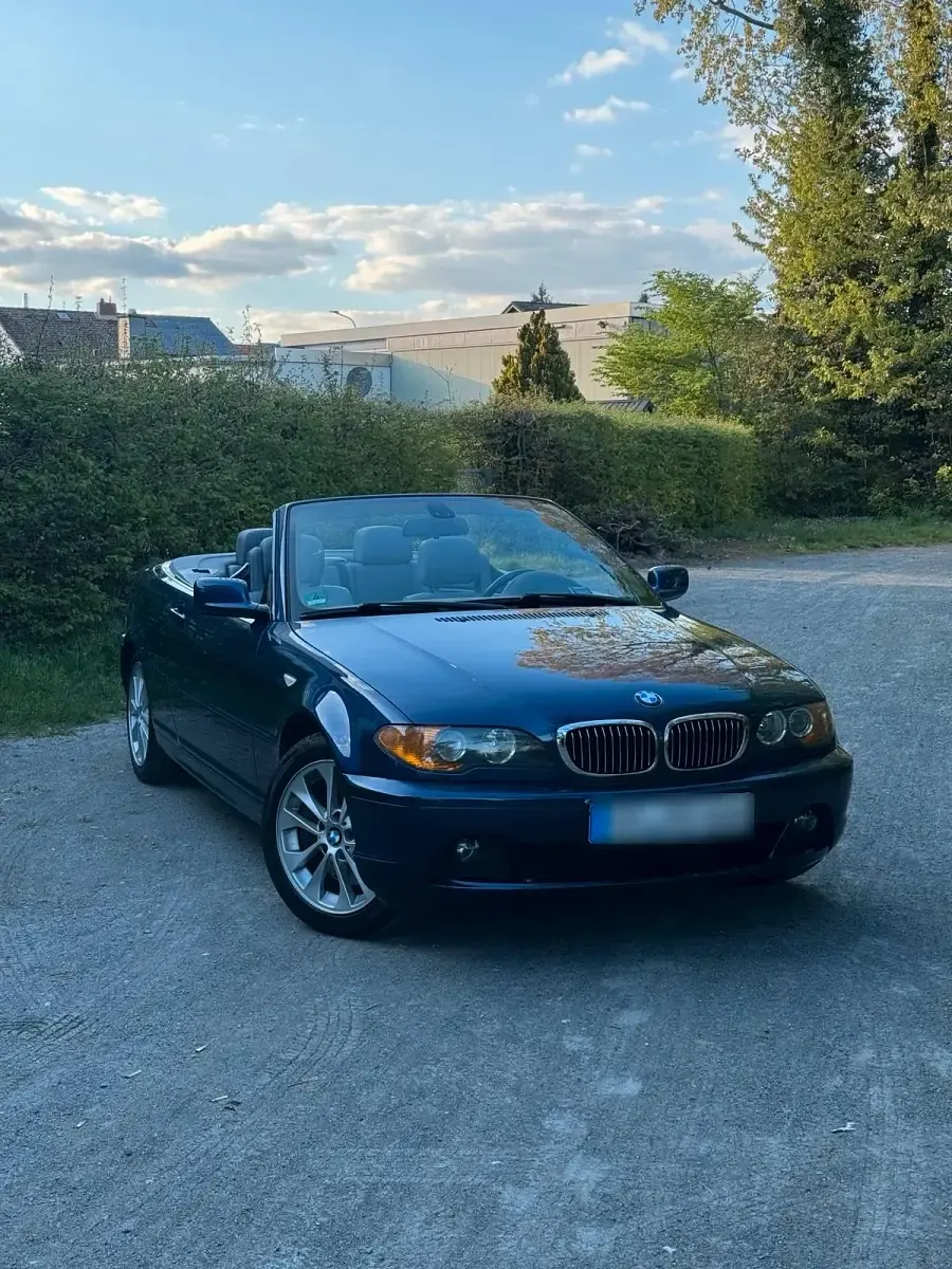 Gebraucht BMW 330 Cabriolet 231 PS (169 kW) 2004 Blau Cabrio