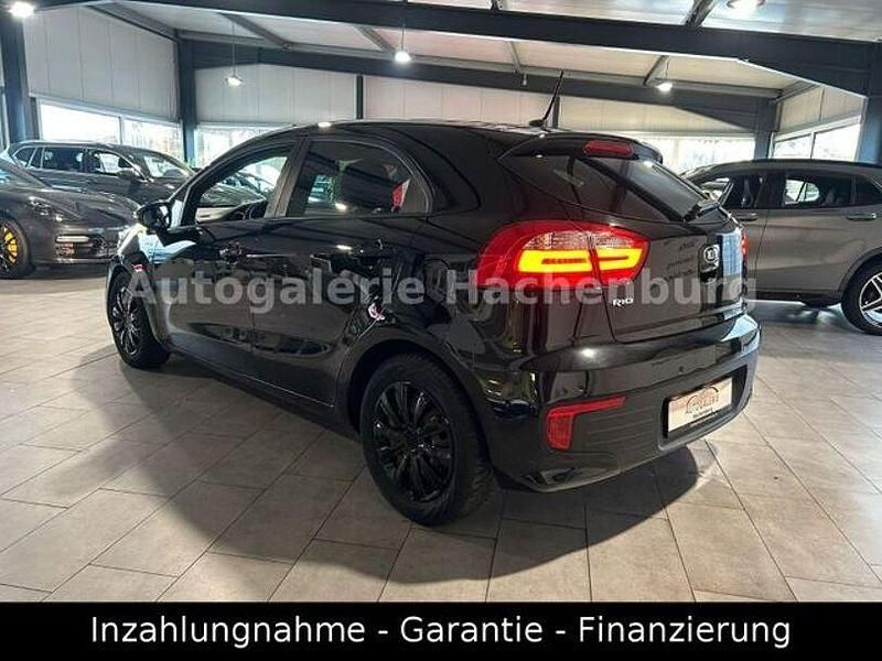 Gebraucht Kia Rio Platinum Edition 109 PS (80 kW) 2016 Aurora black Kleinwagen