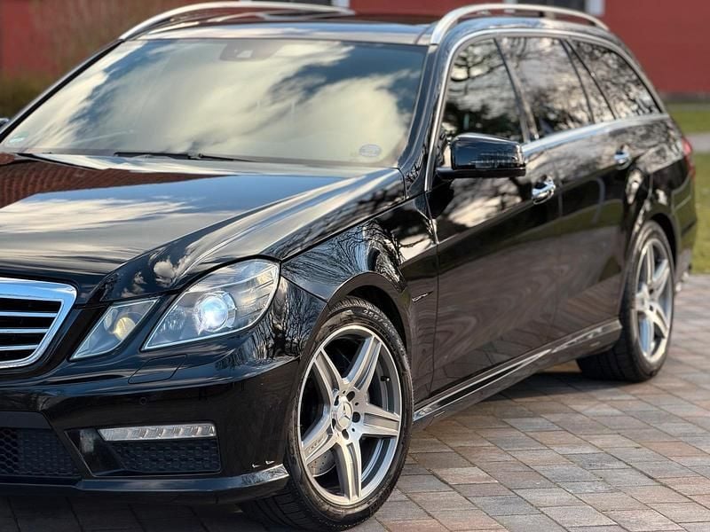 Gebraucht Mercedes E63 AMG AMG 525 PS (386 kW) 2011 Schwarz Kombi