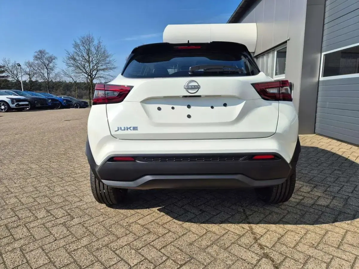 Neu Nissan Juke Acenta 114 PS (83 kW) 2026 Solid white SUV