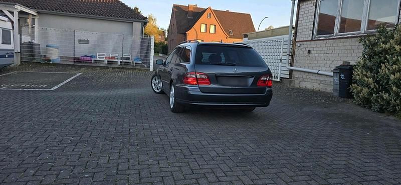 Gebraucht Mercedes 220 170 PS (125 kW) 2007 Grau Kombi