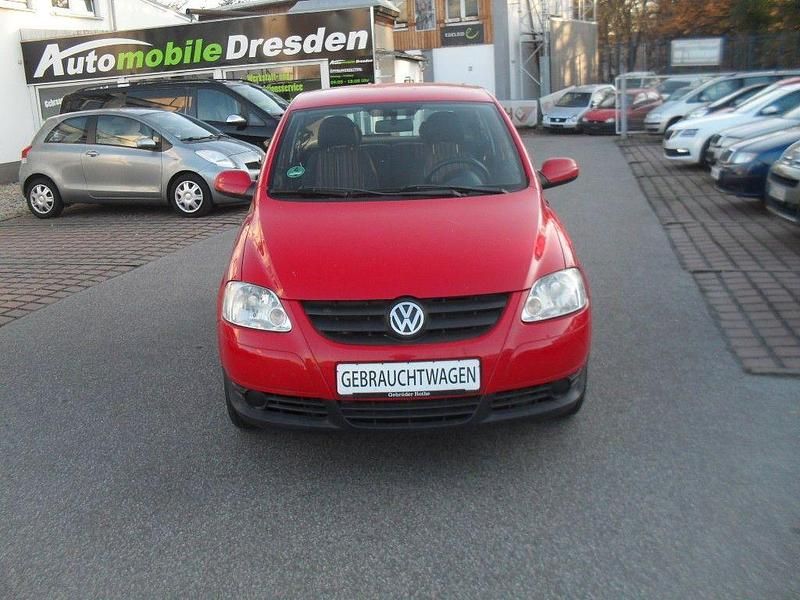 Gebraucht VW Fox Basis 54 PS (39 kW) 2005 Rot Kleinwagen